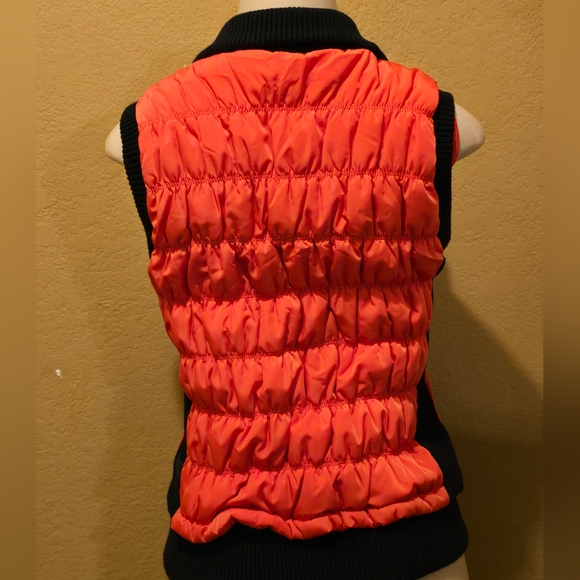 Calvin Klein Performance NWOT puffer vest  sz M.  M66T - Picture 2 of 4